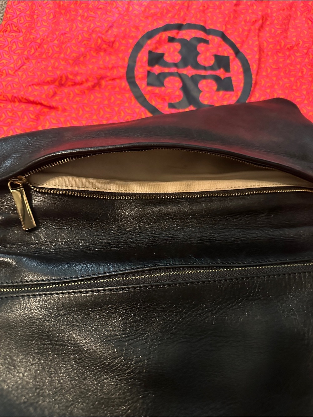 Tory Burch Black Leather Wristlet with Gold Logo - Picture 5 of 5